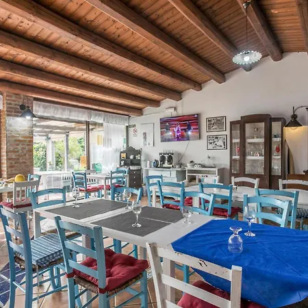 4 Bedroom Stunning In Vakantiehuis Arenella (Syracuse)