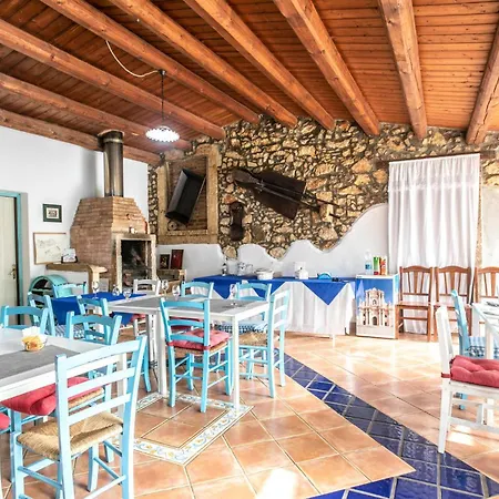 4 Bedroom Stunning In * Arenella (Syracuse)