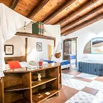 4 Bedroom Stunning In Arenella (Syracuse)