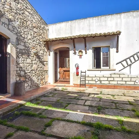 4 Bedroom Stunning In 別荘