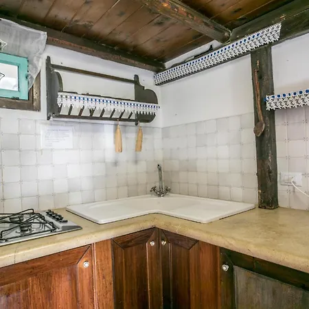 別荘 4 Bedroom Stunning In アレネッラ